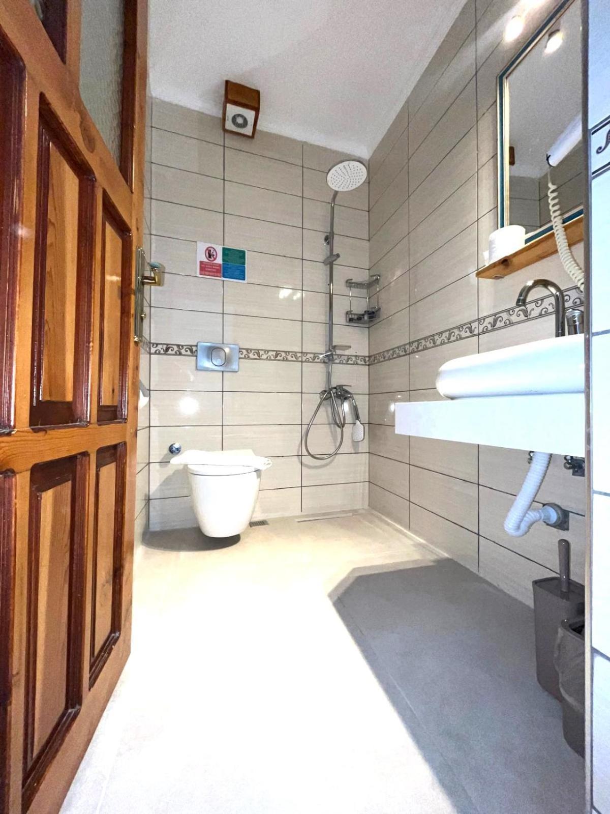 Nest Gunay Otel Kaş Ngoại thất bức ảnh