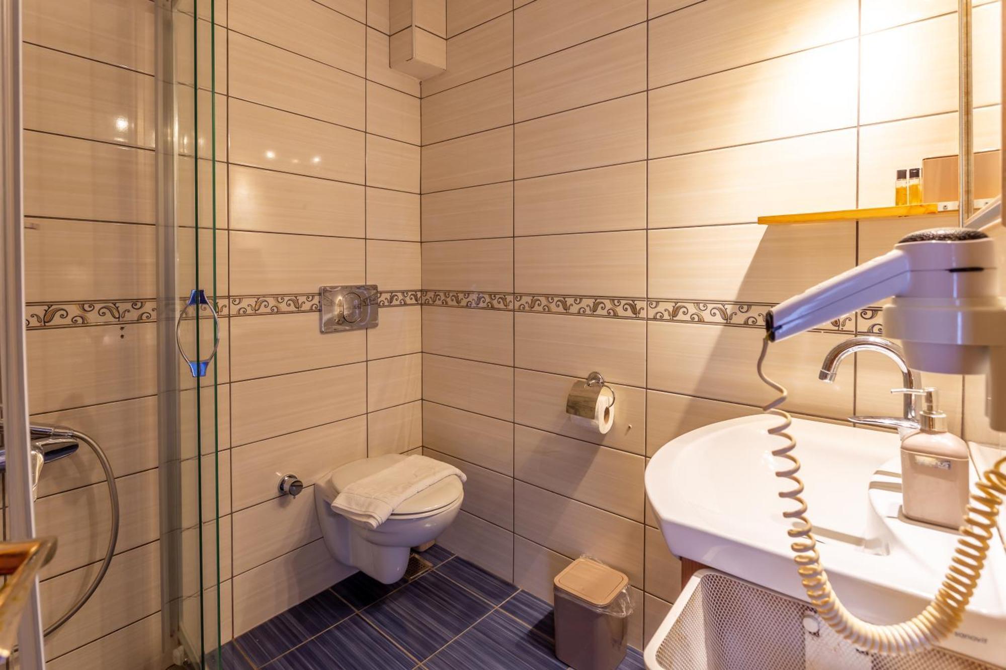 Nest Gunay Otel Kaş Ngoại thất bức ảnh